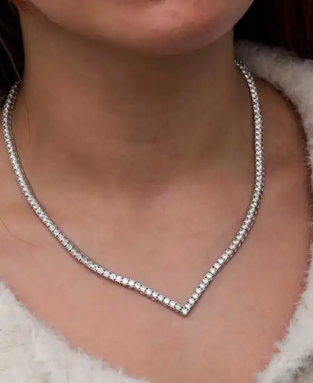 Gümüş V Model Su Yolu Kadın Kolye