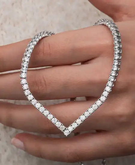 Gümüş V Model Su Yolu Kadın Kolye