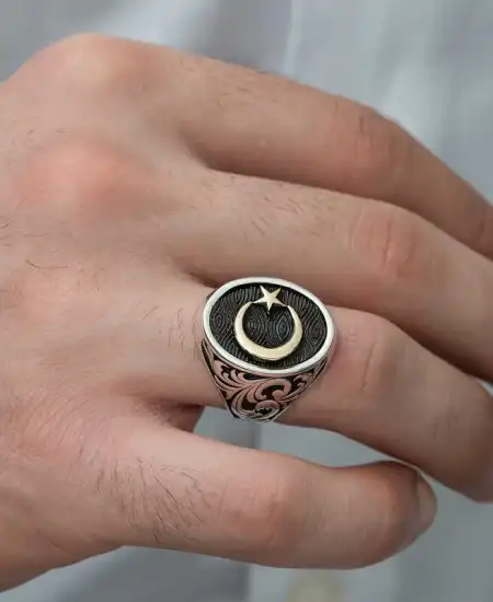 Gümüş Yanları Desenli Ay Yıldız Erkek Yüzük