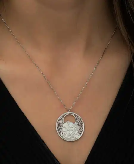 Gümüş Yaşam Çiçeği Kolye