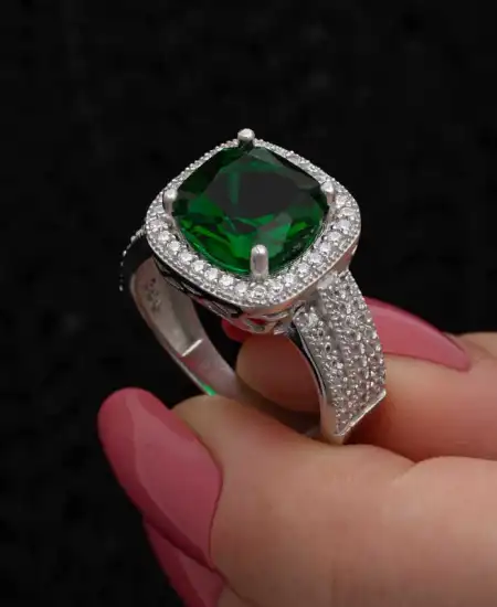 Gümüş Yeşil Baget Kare Kadın Yüzük