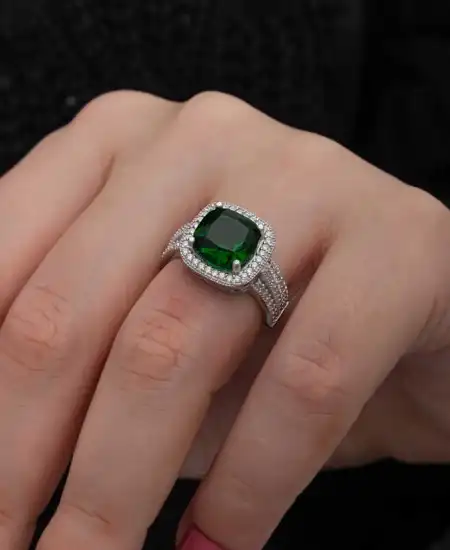 Gümüş Yeşil Baget Kare Kadın Yüzük