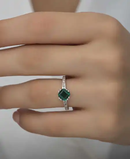 Gümüş Yeşil Baget Tek Taş Kadın Yüzük