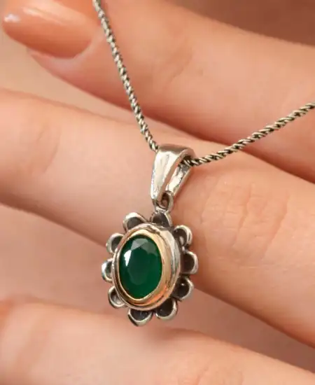 Gümüş Yeşil Çiçek Desenli Otantik Kadın Kolye