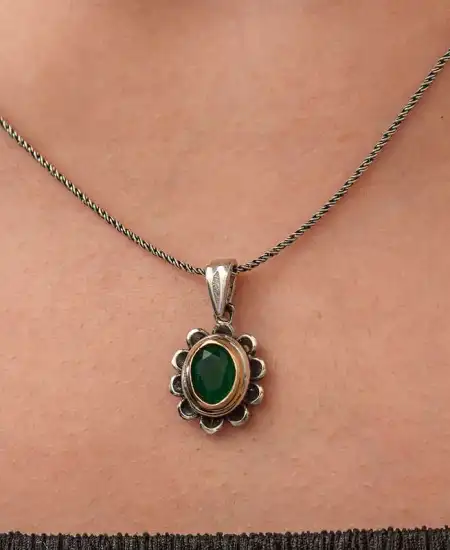 Gümüş Yeşil Çiçek Desenli Otantik Kadın Kolye