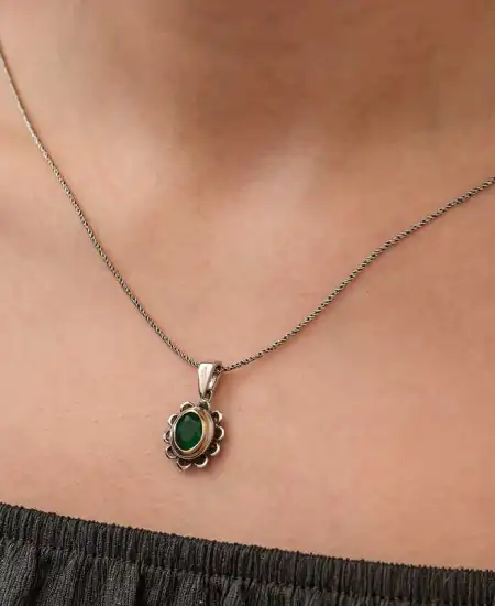 Gümüş Yeşil Çiçek Desenli Otantik Kadın Kolye