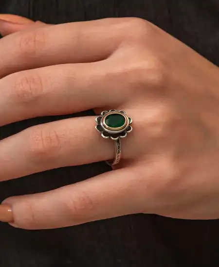 Gümüş Yeşil Çiçek Desenli Otantik Kadın Yüzük
