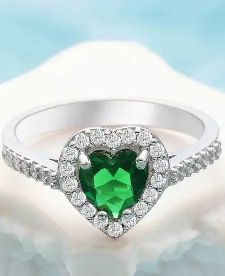 Gümüş Yeşil Taşlı Kalpli Kadın Yüzük