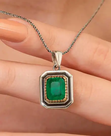 Gümüş Yeşil Taşlı Otantik Kadın Kolye