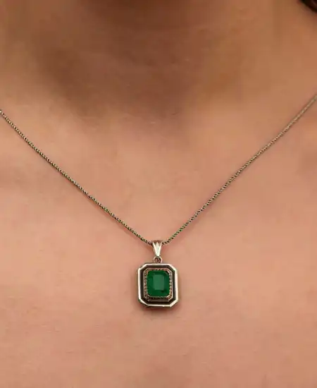 Gümüş Yeşil Taşlı Otantik Kadın Kolye