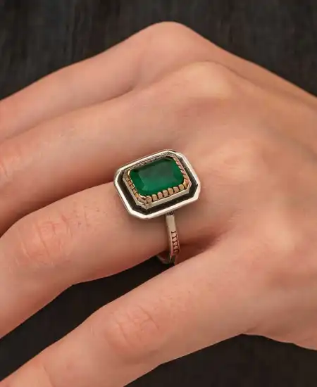 Gümüş Yeşil Taşlı Otantik Kadın Yüzük