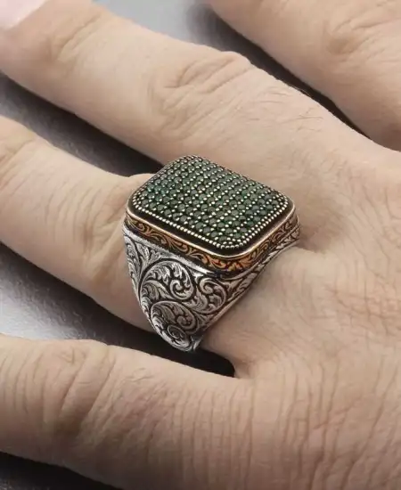 Gümüş Yeşil Zirkon Taşlı Kare Erkek Yüzük