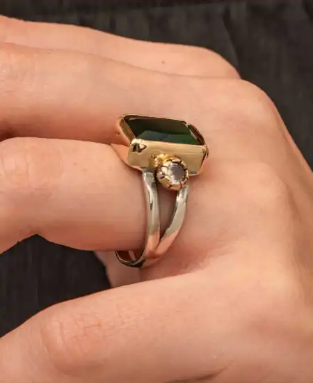 Gümüş Yeşil Zirkon Taşlı Otantik Kadın Yüzük