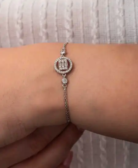 Gümüş Yuvarlak Baget Taşlı Kadın Bileklik