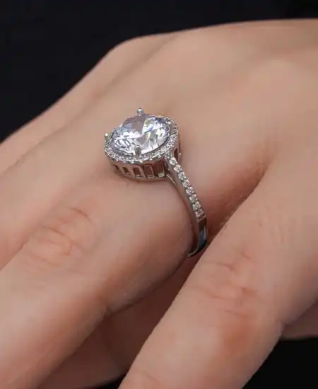 Gümüş Yuvarlak Montür Tek Taş Kadın Yüzük