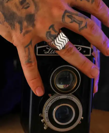 Gümüş Zikzak Desenli Erkek Yüzük