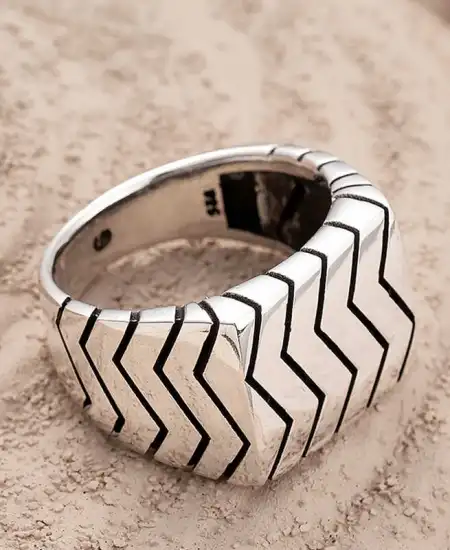 Gümüş Zikzak Desenli Erkek Yüzük