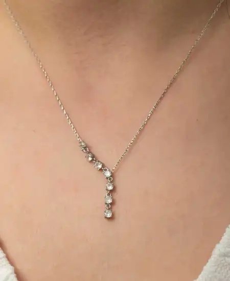 Gümüş Zirkon Sıra Taşlı Kadın Kolye