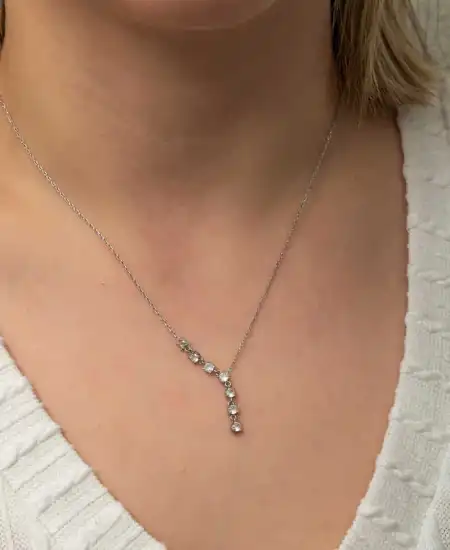 Gümüş Zirkon Sıra Taşlı Kadın Kolye