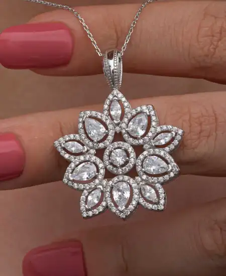 Gümüş Zirkon Taşlı Çiçek Kadın Kolye