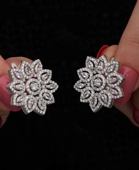 Gümüş Zirkon Taşlı Çiçek Kadın Küpe