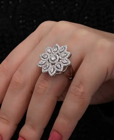 Gümüş Zirkon Taşlı Çiçek Kadın Yüzük