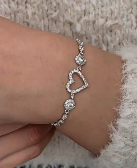 Gümüş Zirkon Taşlı Kalpli Kadın Bileklik