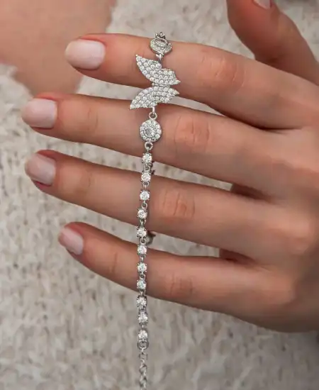 Gümüş Zirkon Taşlı Kelebek Kadın Bileklik