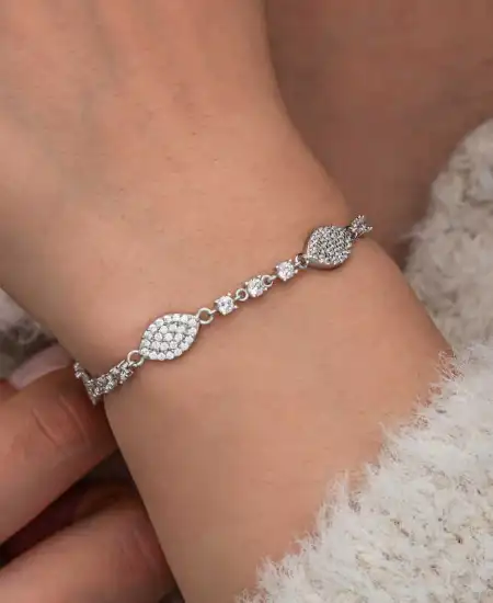 Gümüş Zirkon Taşlı Mekik Kadın Bileklik