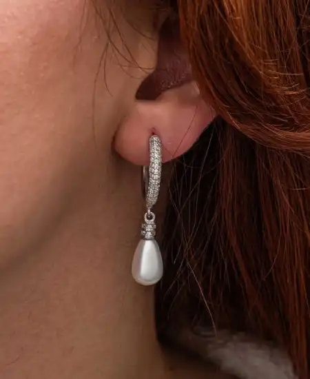 Gümüş Zirkon Taşlı Sallantılı Damla İnci Küpe