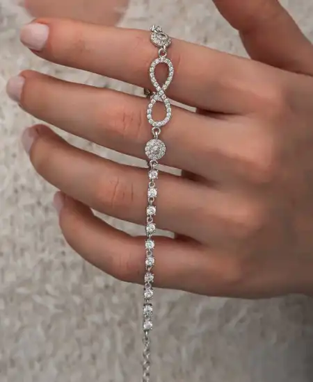 Gümüş Zirkon Taşlı Sonsuzluk Kadın Bileklik
