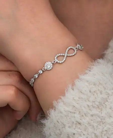 Gümüş Zirkon Taşlı Sonsuzluk Kadın Bileklik