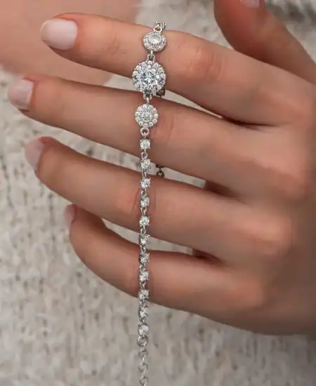 Gümüş Zirkon Taşlı Yuvarlak Kadın Bileklik