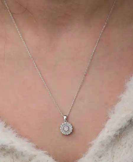Gümüş Zirkon Taşlı Yuvarlak Kadın Kolye