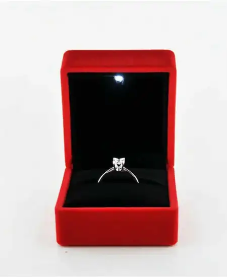 Işıklı Kırmızı Renk Kadife Yüzük Kutusu