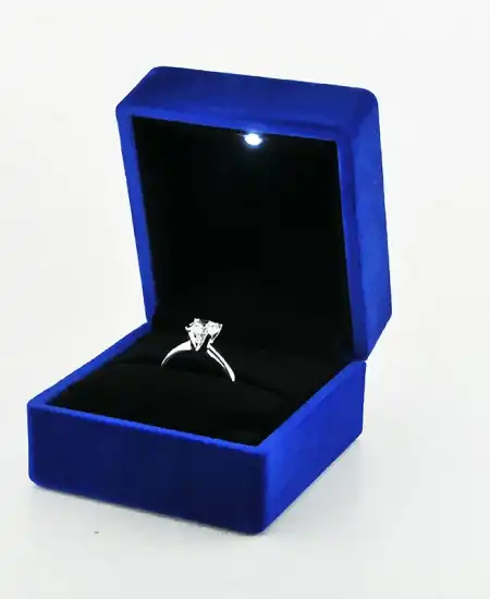 Işıklı Mavi Renk Kadife Yüzük Kutusu