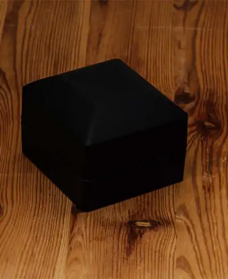 Işıklı Siyah Renk Yüzük Kutusu