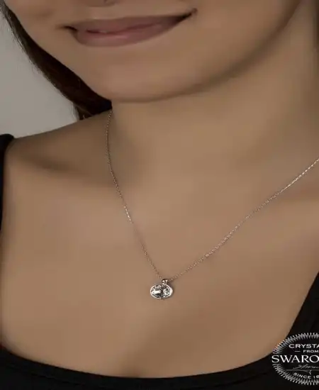 Swarovski Crystal Taşlı Çerçeveli Gümüş Kadın Kolye