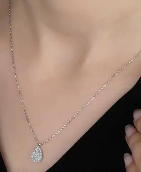 Swarovski Taşlı Gümüş Damla Bayan Kolye