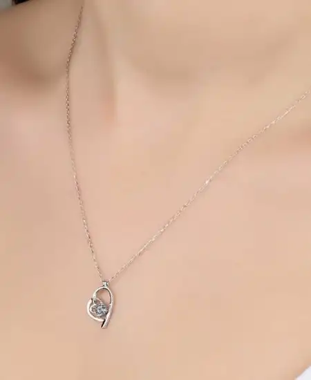 Swarovski Taşlı Gümüş Kalp Bayan Kolye
