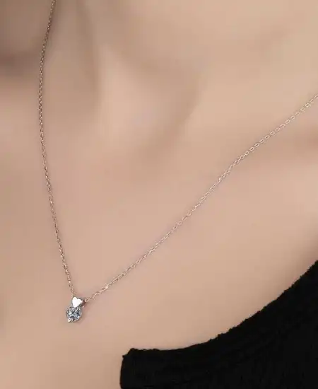 Swarovski Taşlı Gümüş Kalp Tektaş Bayan Kolye