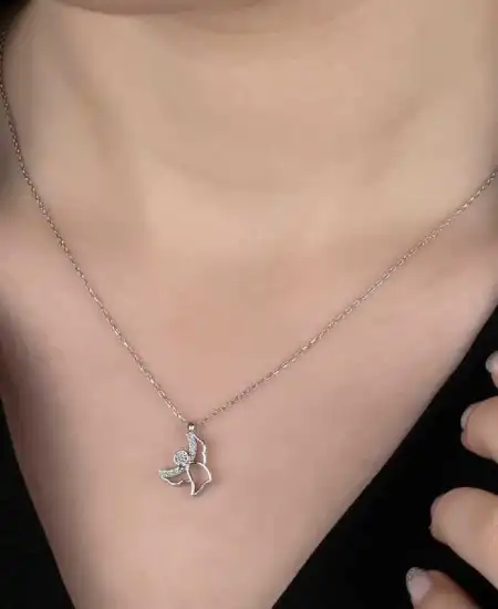 Swarovski Taşlı Gümüş Melek Bayan Kolye