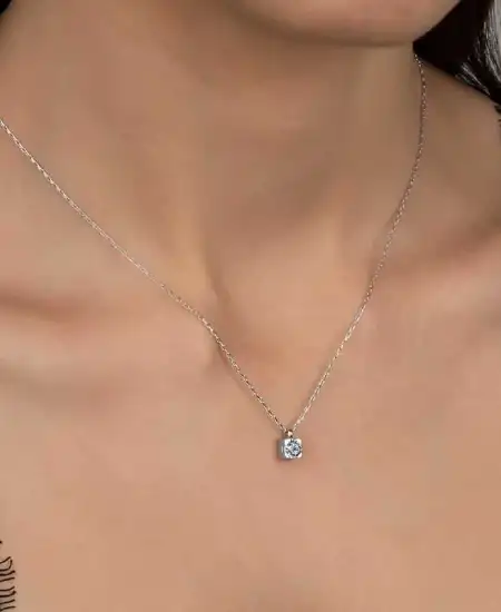 Swarovski Taşlı Gümüş Tektaş Bayan Kolye