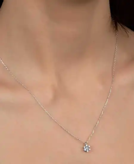 Swarovski Taşlı Gümüş Tektaş Bayan Kolye