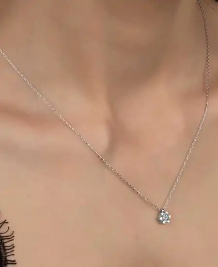 Swarovski Taşlı Gümüş Tektaş Bayan Kolye