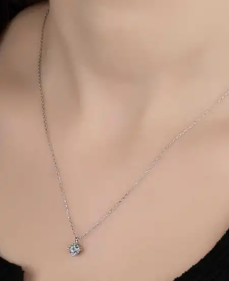 Swarovski Taşlı Gümüş Tektaş Bayan Kolye