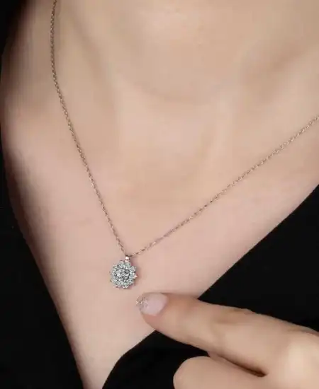 Swarovski Taşlı Gümüş Tektaş Bayan Kolye