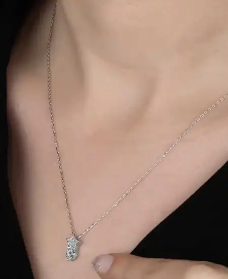 Swarovski Taşlı Gümüş Yıldız Tektaş Bayan Kolye