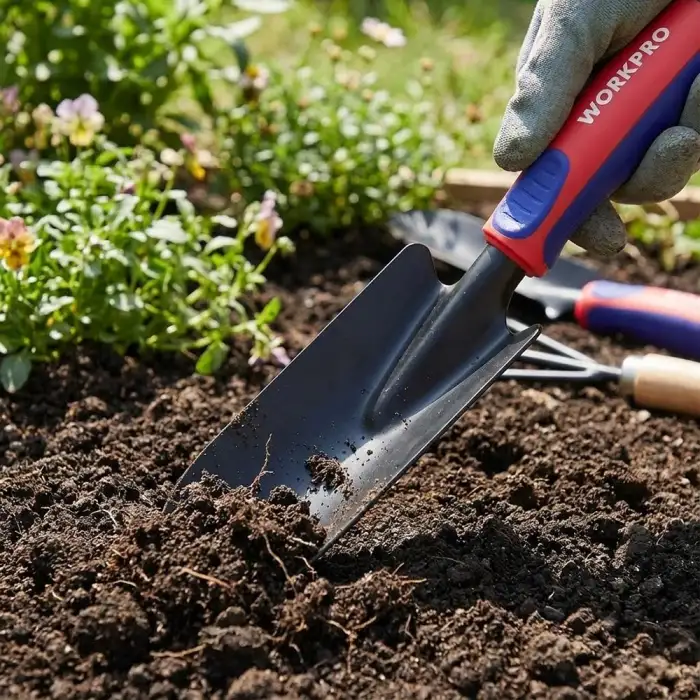 WORKPRO WP331026 300x53mm Çelik Profesyonel Mini Dar Bahçe Küreği