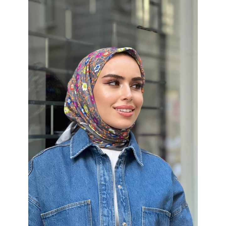 İpek Butik Çiçek Desenli Eşarp